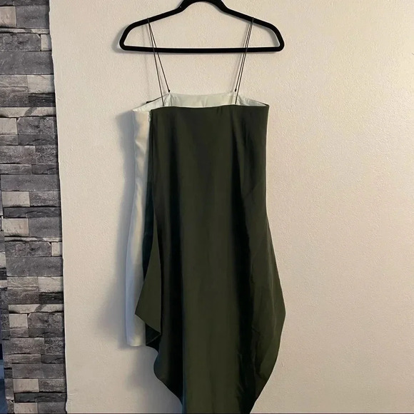 Narciso Rodríguez green cascade formal dress - Picture 11 of 16